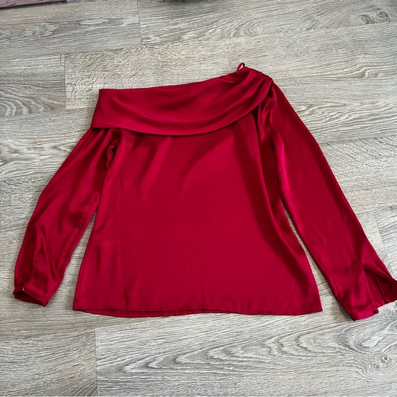 WHITE HOUSE BLACK MARKET Assymetrical Long Sleeve Blouse - Red - Picture 2 of 13